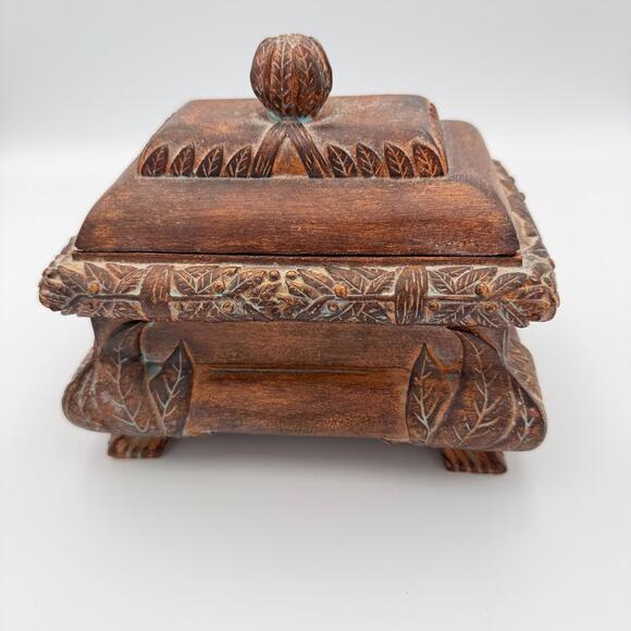 VTG Rectangular Island Motif Themed Trinket Box Embossed Brown Resin Felt Footed - Picture 8 of 9